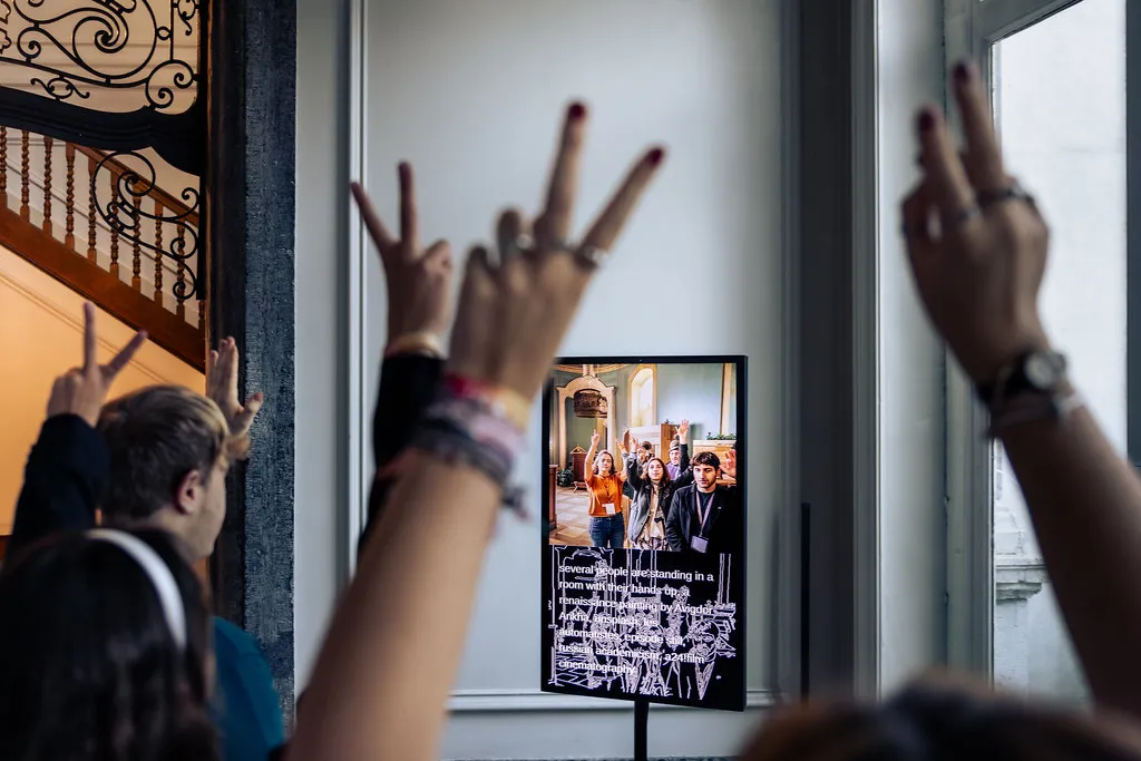 Unstable Mirror. Photo by Christopher Pietsch